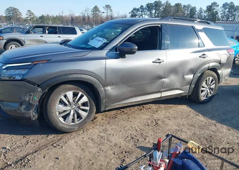 2024 Nissan Pathfinder Sv 4Wd z USA, uszkodzony, nr VIN 5N1DR3BC3RC297448